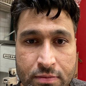 Meet your Posher, Hanif